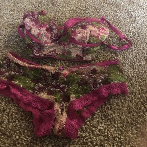 Floral lingerie set